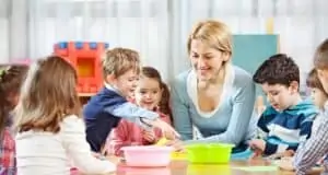 Daycare vs Nanny: Pros and Cons