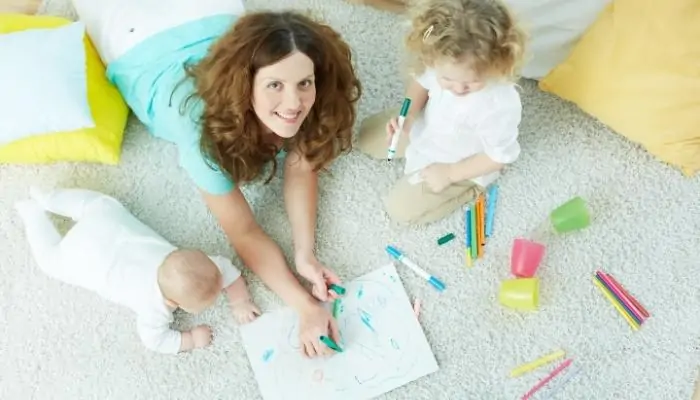 10 Signs of a Good Babysitter