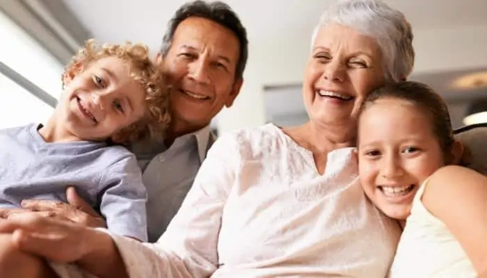 grandkids with grandparents