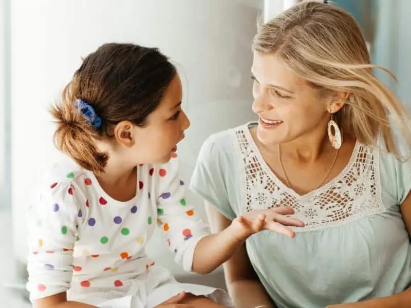 Article Image - mom talking to daughter