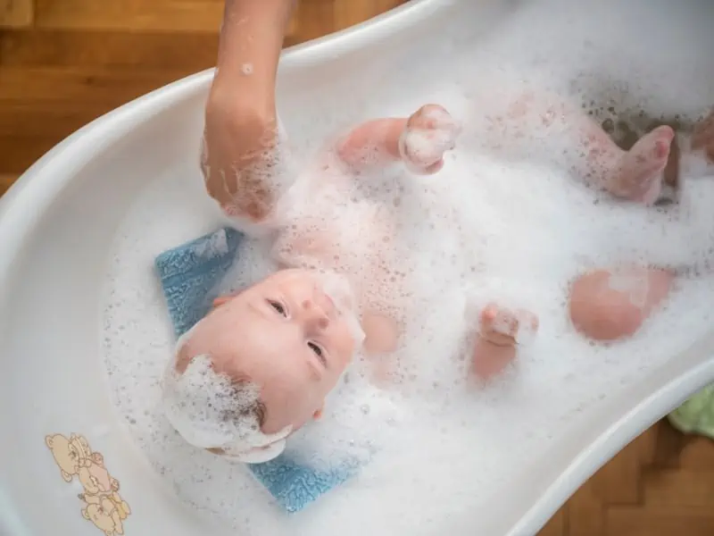 baby on bathe