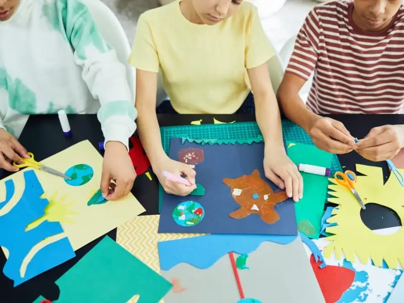 stock image - kids on crafting 