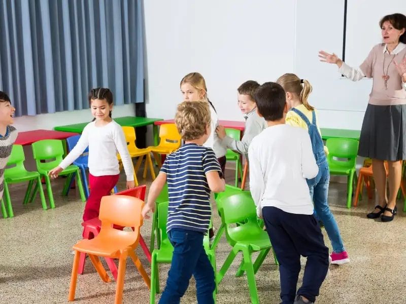 kids playing musical chair