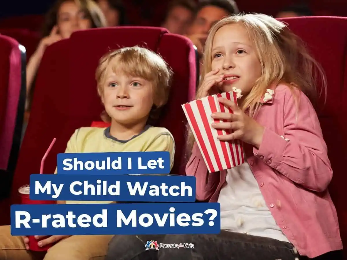 kids watching movie